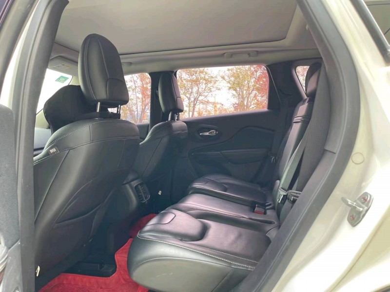 济宁18年Jeep自由光4