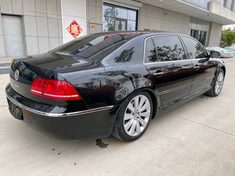 济宁11年大众辉腾8