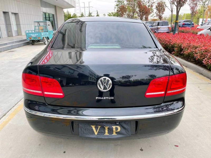 济宁11年大众辉腾9