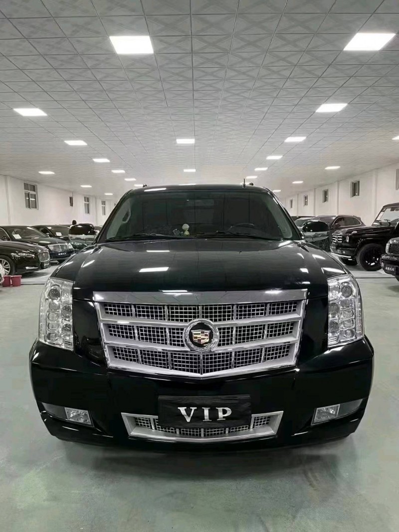 廊坊13年凯迪拉克凯雷德1