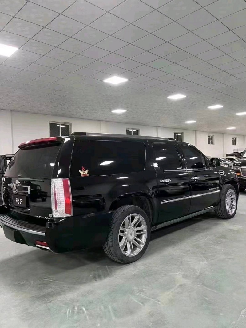 廊坊13年凯迪拉克凯雷德5