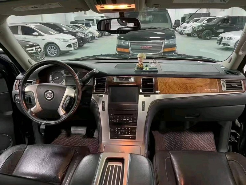 廊坊13年凯迪拉克凯雷德6