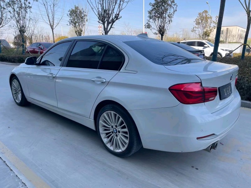 济宁18年宝马3系7