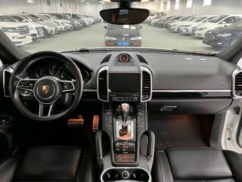 廊坊18年保时捷卡宴5