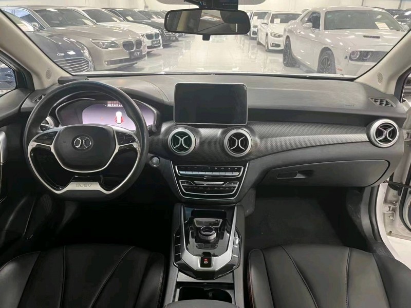 廊坊18年北汽新能源EU系列5