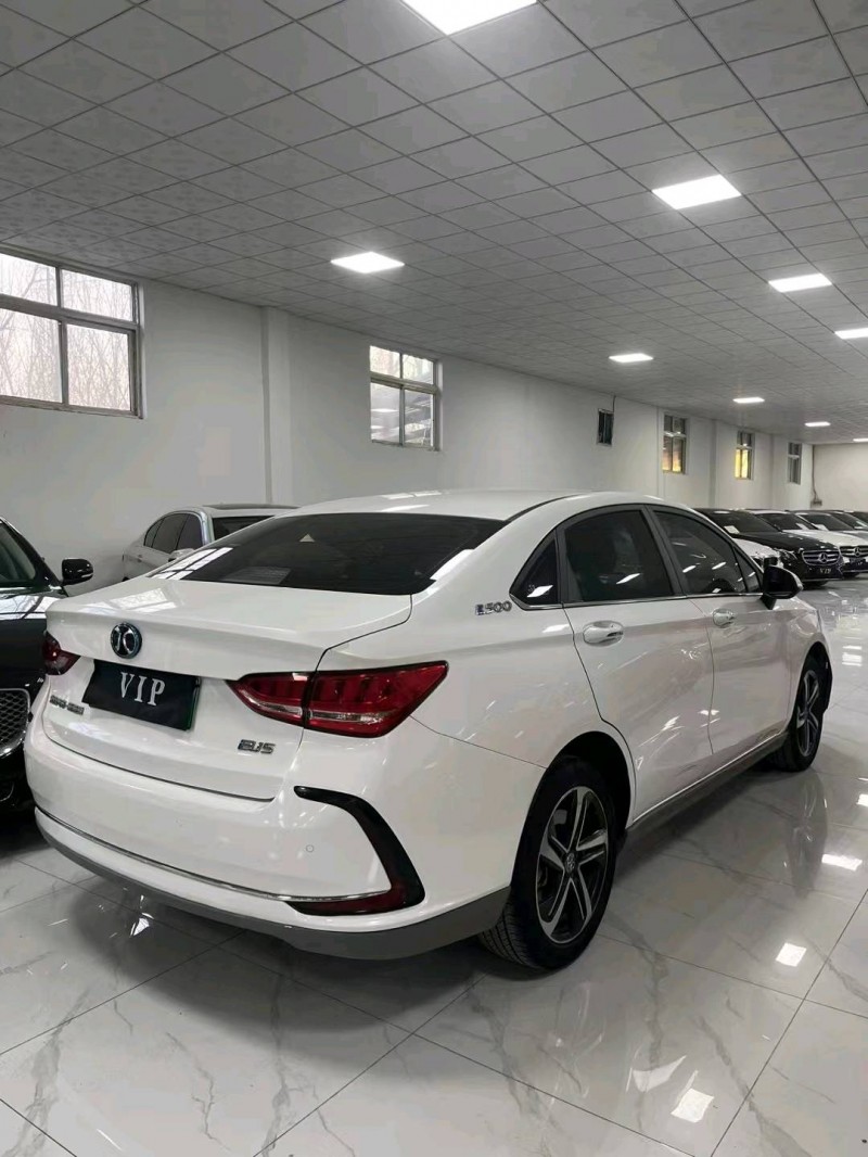 廊坊18年北汽新能源EU系列7