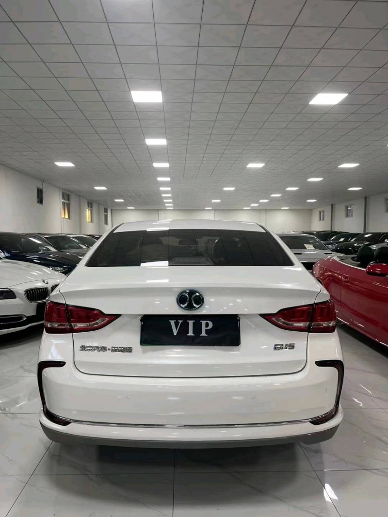 廊坊18年北汽新能源EU系列8