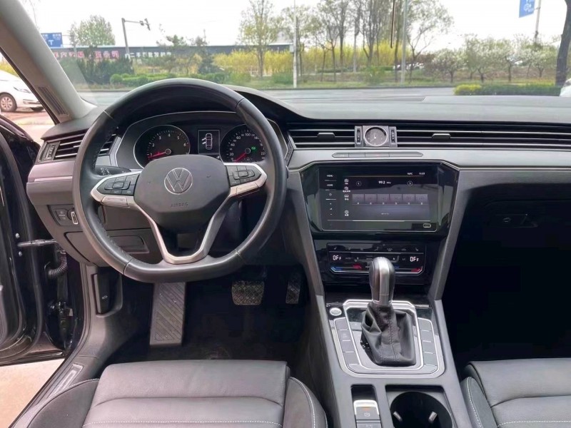 济南21年大众迈腾2