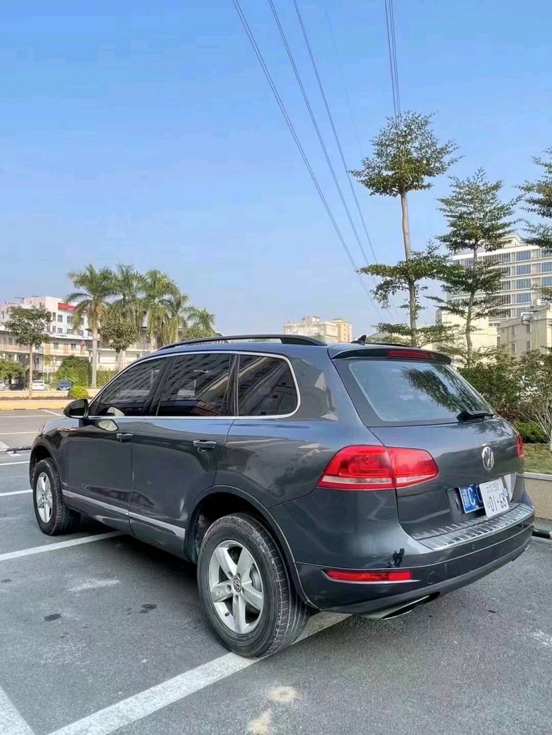 广州12年大众途锐5