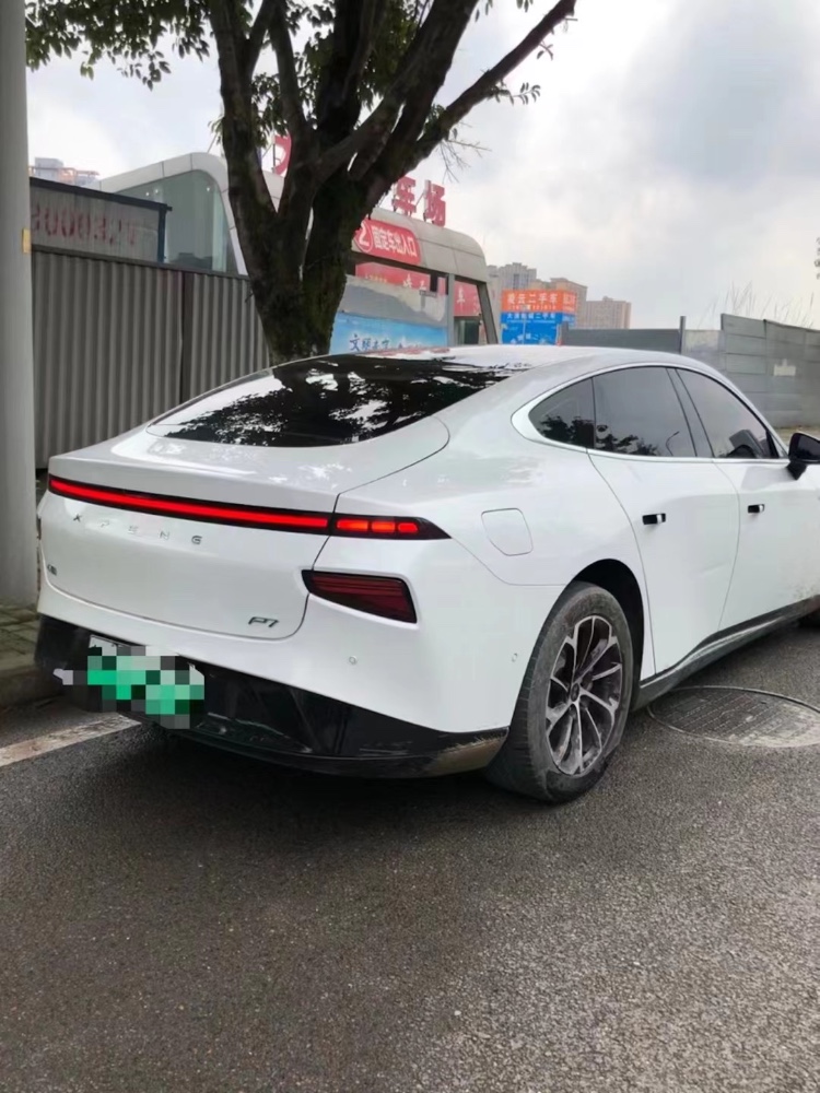 重慶21年小鵬汽車p75