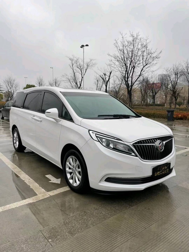 徐州17年别克GL82