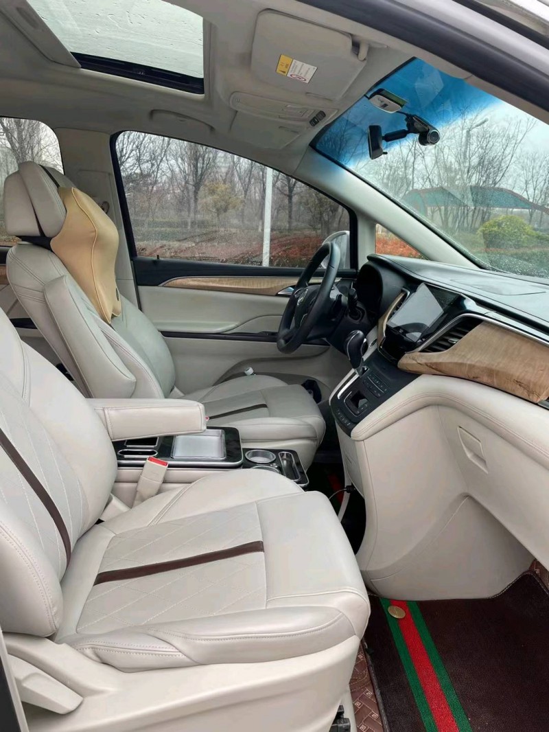 徐州17年别克GL85