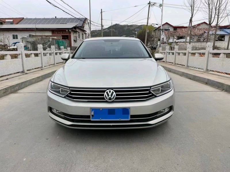 青岛17年大众迈腾1