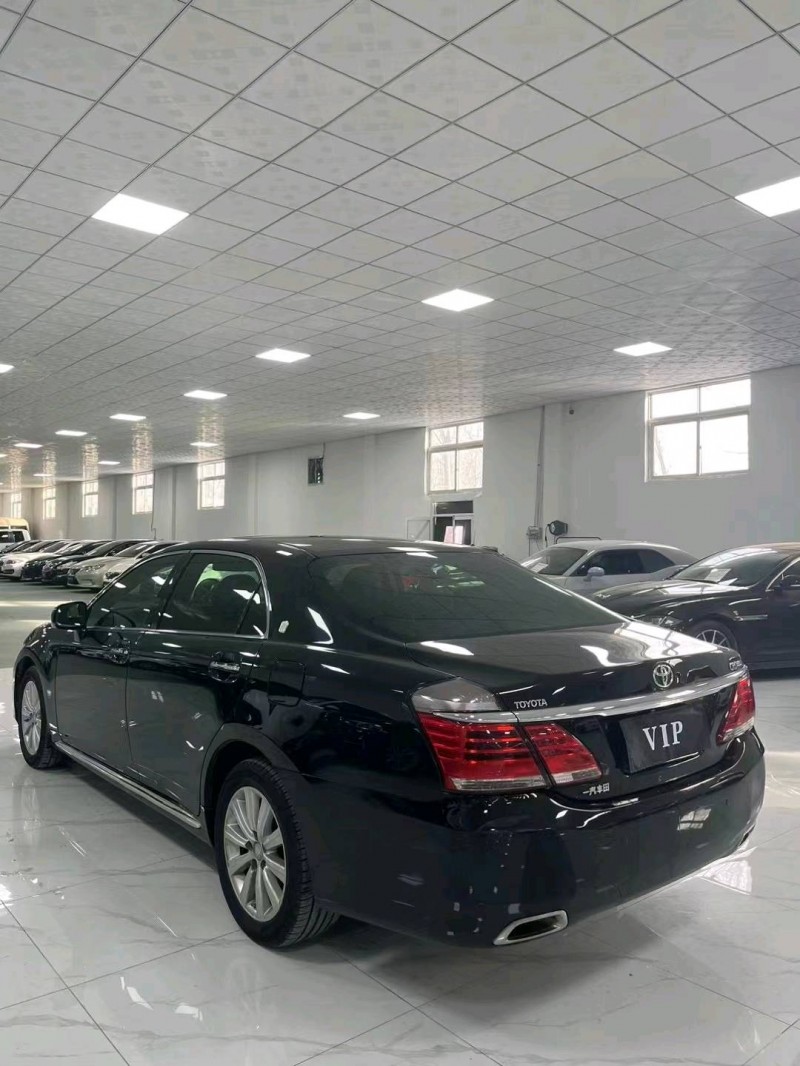 廊坊15年丰田皇冠7