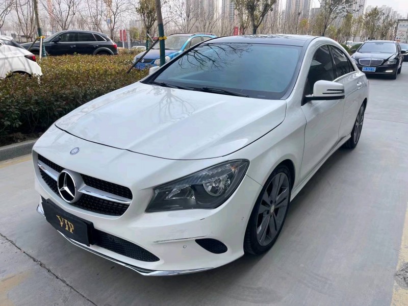 济宁17年奔驰CLA2