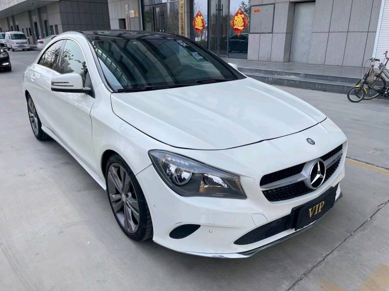 济宁17年奔驰CLA3
