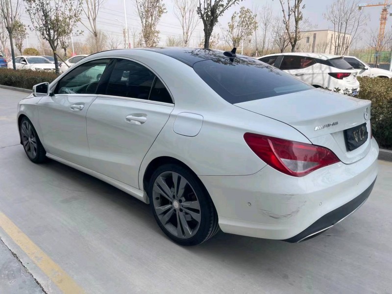 济宁17年奔驰CLA7