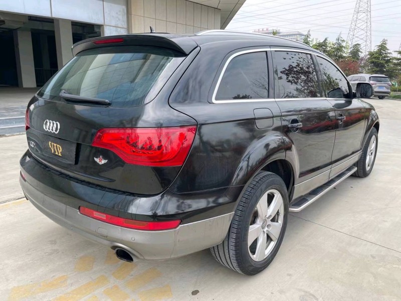 济宁12年奥迪Q78