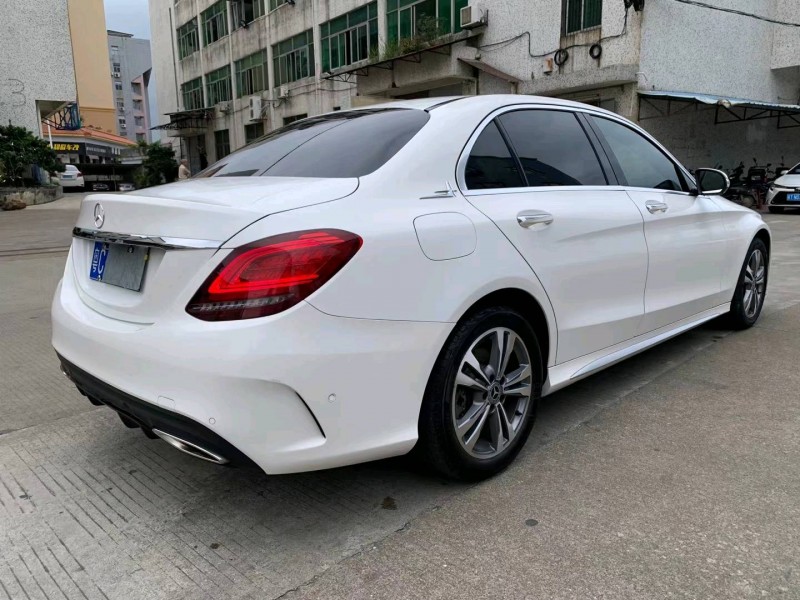 中山19年奔驰C4