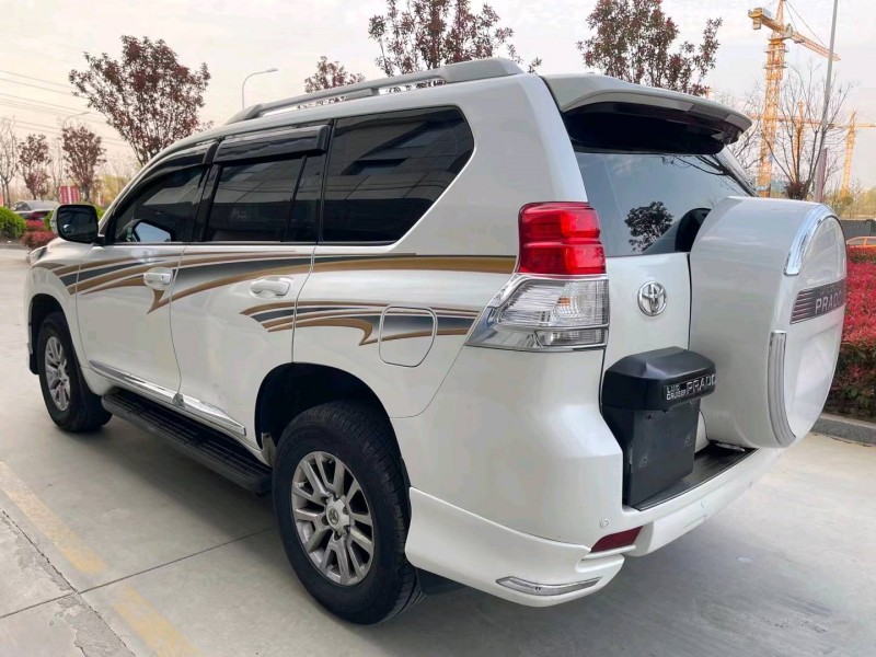 济宁14年丰田普拉多7