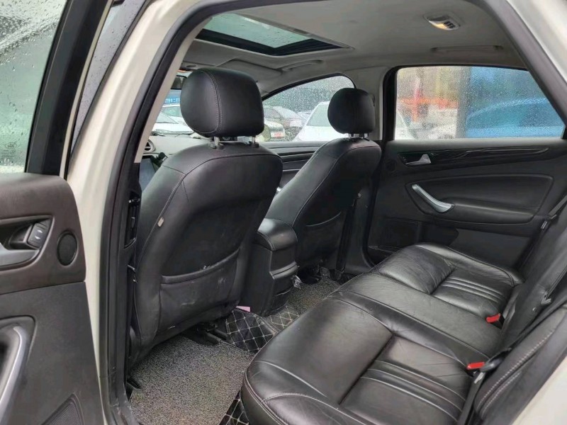 成都13年福特蒙迪欧-致胜4