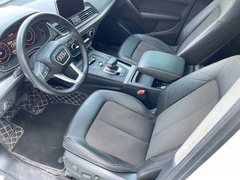 济宁19年奥迪Q56