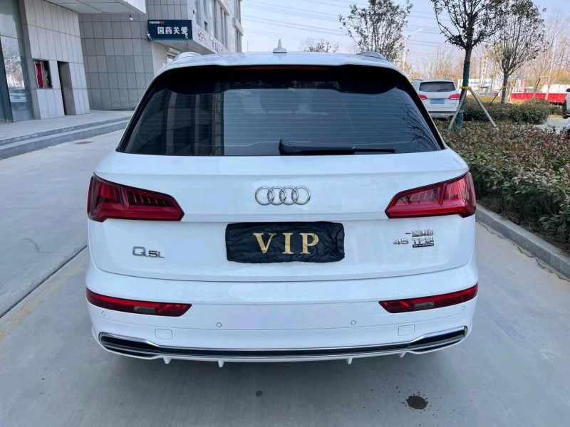 济宁19年奥迪Q59