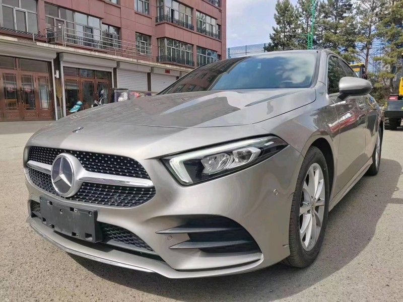 石家庄19年奔驰A1