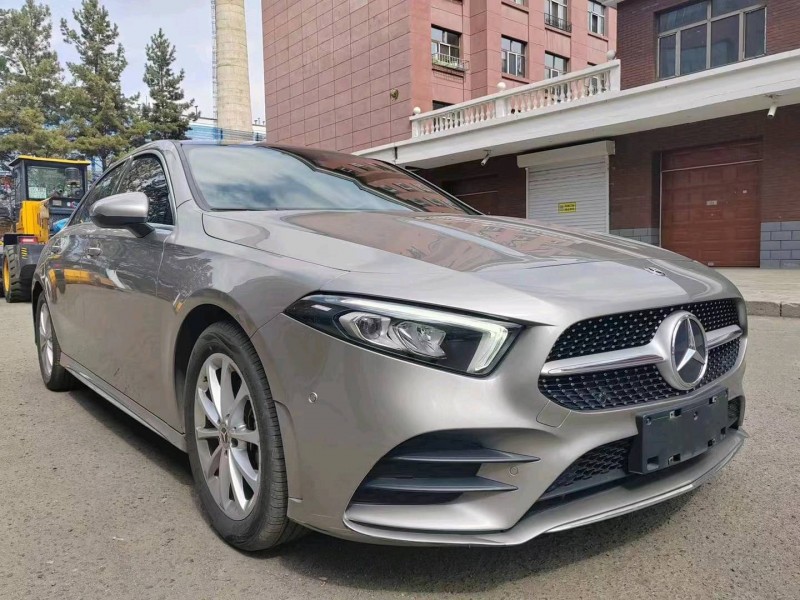 石家庄19年奔驰A4