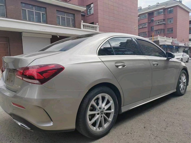 石家庄19年奔驰A7