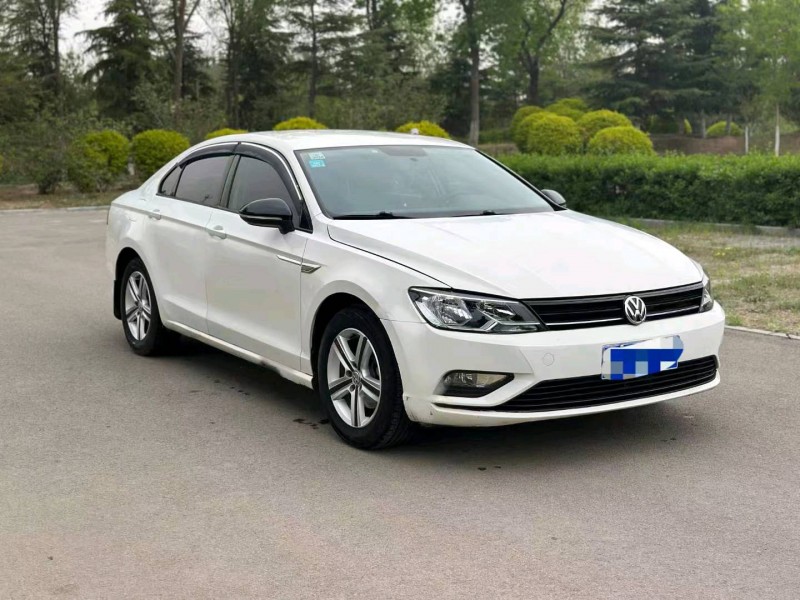 济南16年大众凌渡3