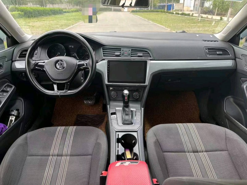 济南16年大众凌渡6