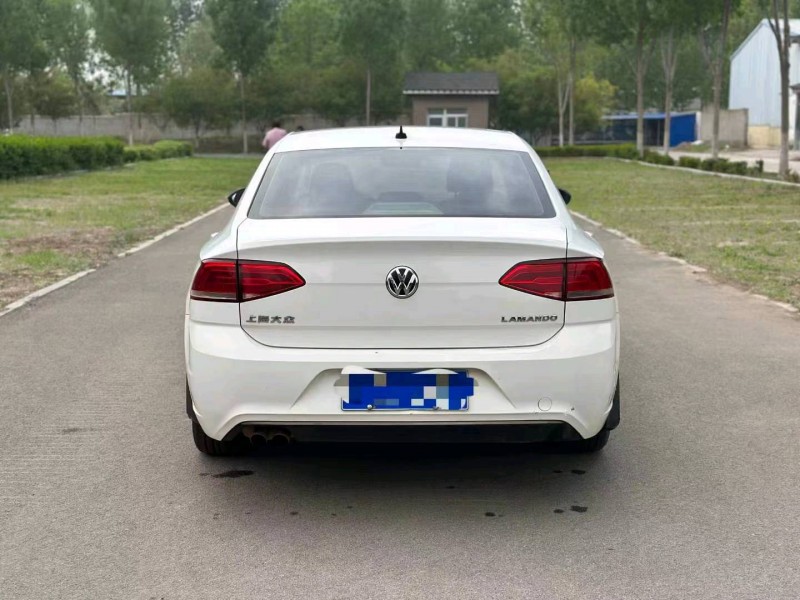 济南16年大众凌渡9