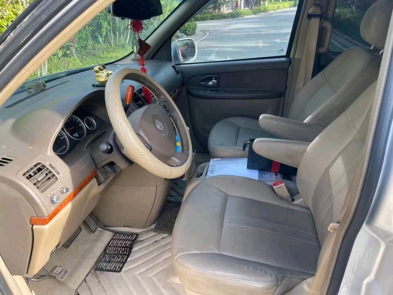 淄博11年别克GL82