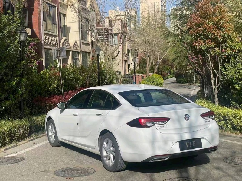 济南22年别克君威4