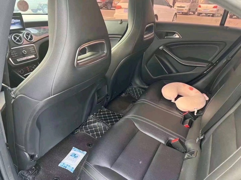 淄博18年奔驰CLA8