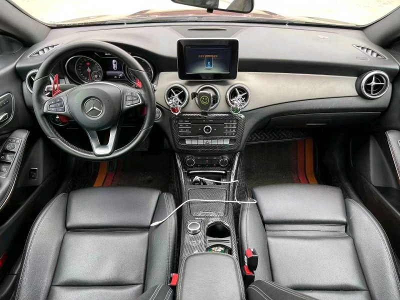 青岛17年奔驰CLA9