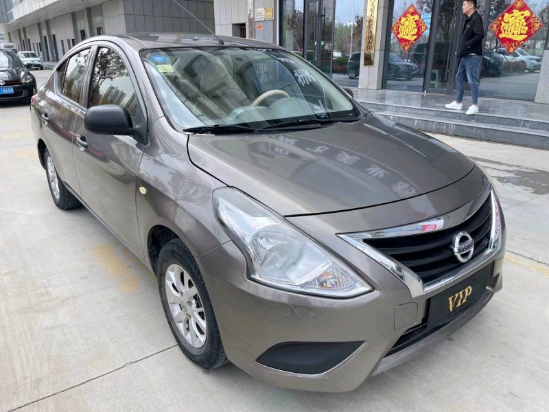 济宁17年日产阳光3