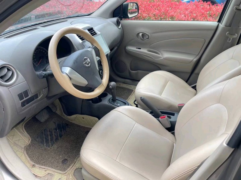 济宁17年日产阳光8