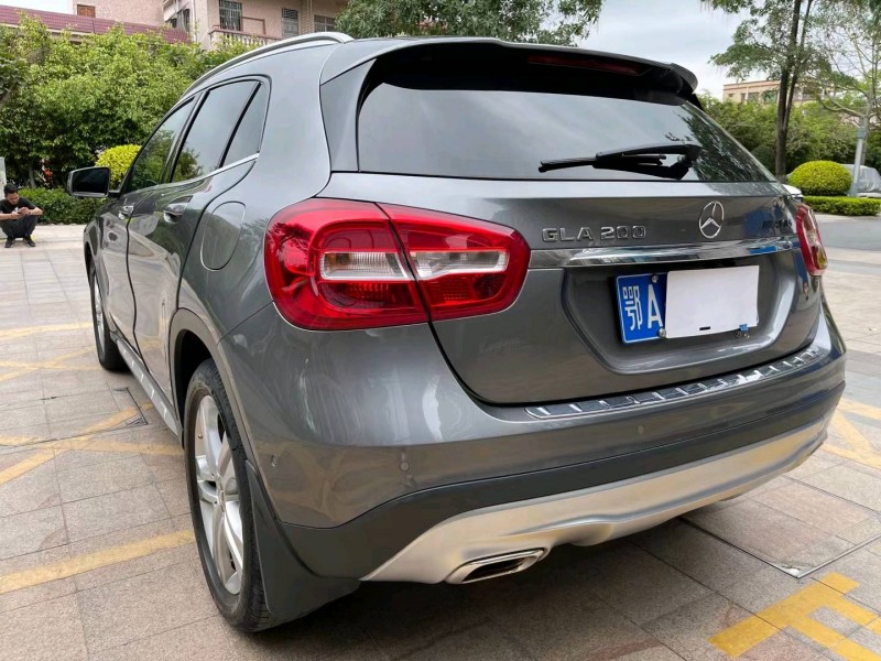 佛山17年奔驰GLA4