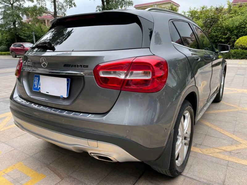 佛山17年奔驰GLA5