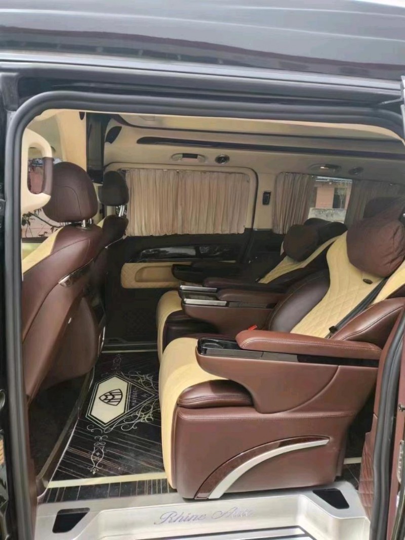 枣庄20年奔驰威霆3