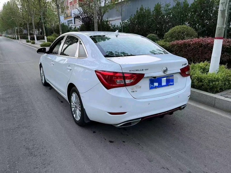 青岛17年别克英朗GT4