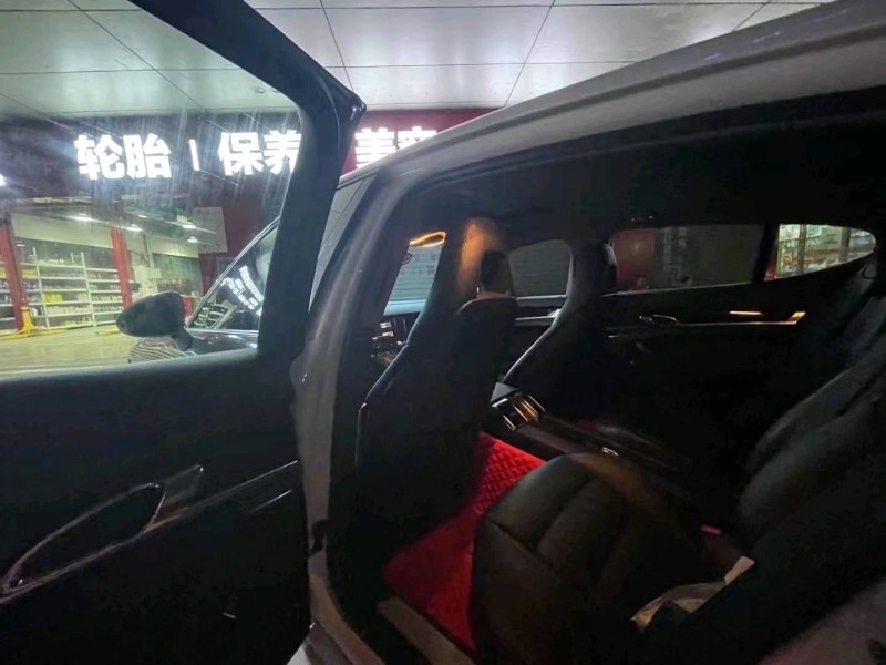 武汉12年保时捷帕拉梅拉9