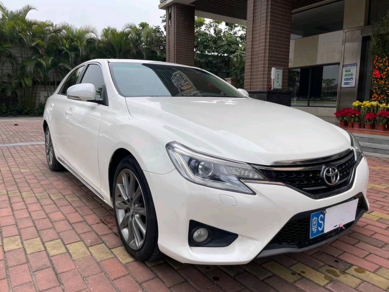 佛山14年丰田锐志3