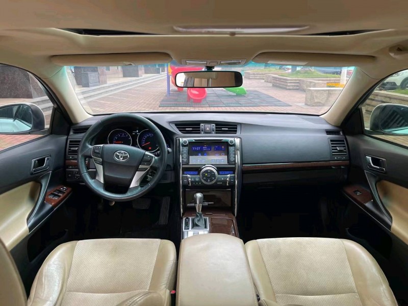 佛山14年丰田锐志7