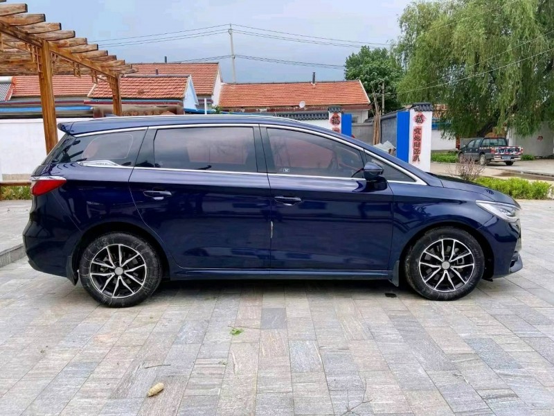 潍坊18年比亚迪宋3