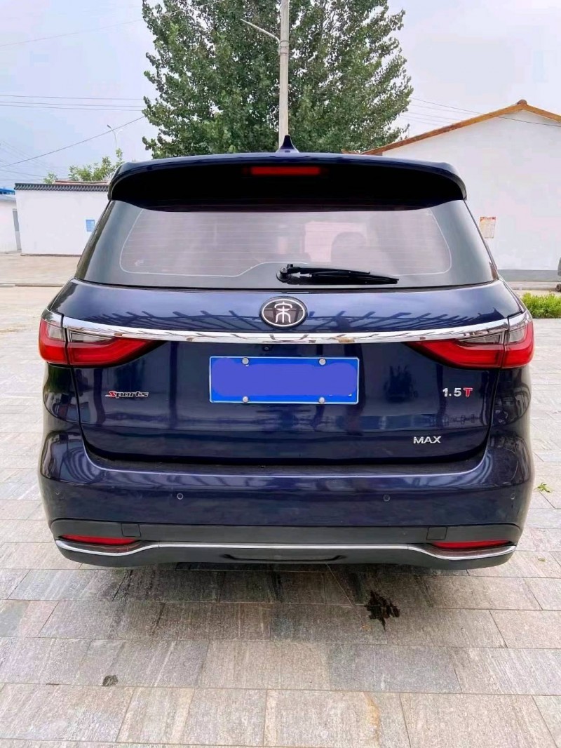 潍坊18年比亚迪宋9