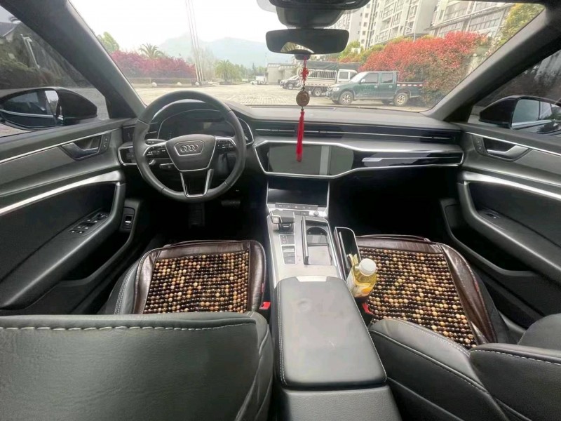 重庆21年奥迪A6L8