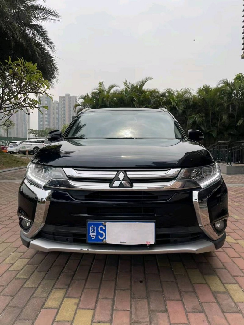 佛山18年三菱欧蓝德1